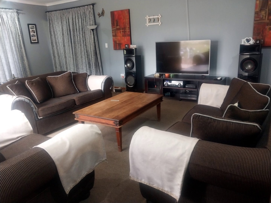8 Bedroom Property for Sale in Roodewal Free State